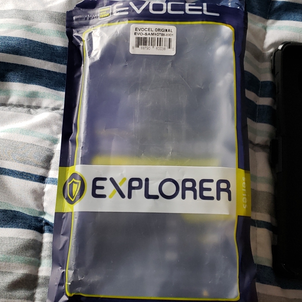NWOT Evocel phone case